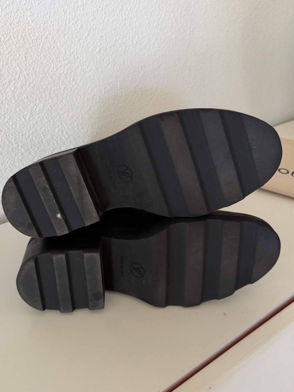 Louis Vuitton Black Beaubourg Chelsea Boots Size 41 - Picture 12 of 16